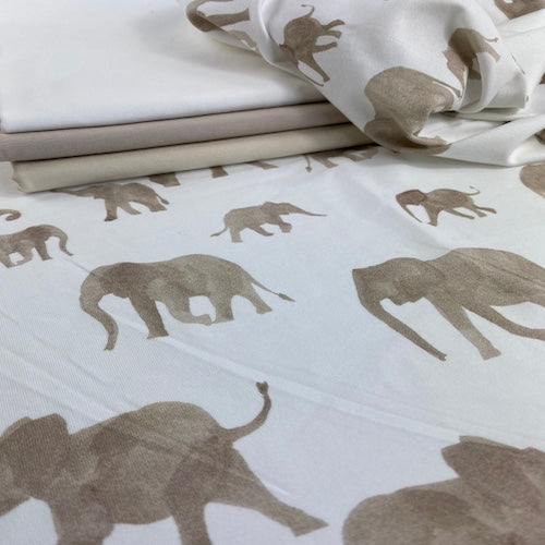 Reststück 0,35m Elefantenfamilie - Premium Baumwoll-Jersey