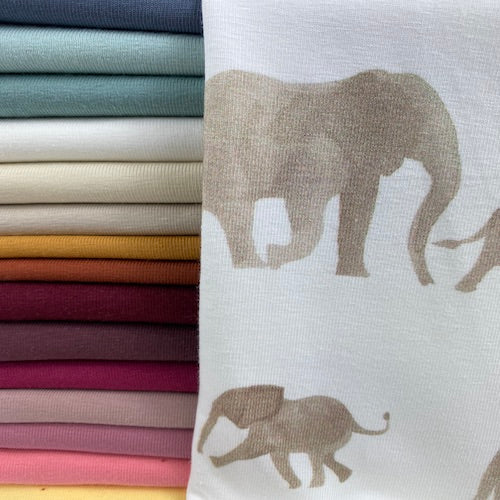 Reststück 0,35m Elefantenfamilie - Premium Baumwoll-Jersey